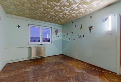 Apartament cu 3 camere semidecomandat în Electroprecizia