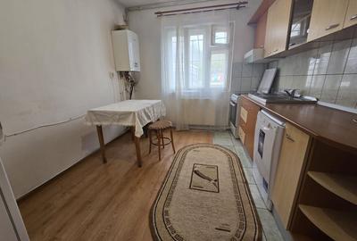 Apartament 3 camere, loc paracare, Zona Dambul Rotund, Str. Graurilor - 6