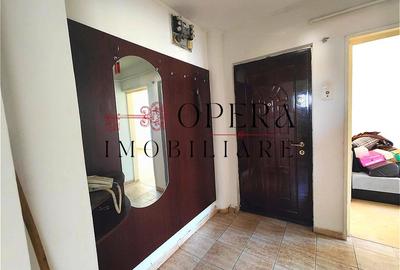 Apartament cu 2 camere decomandat în Podul de Fier