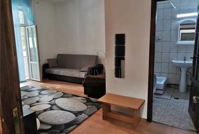 Garsonieră decomandată, mobilată în Medicină