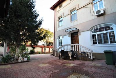 Corp vila, ideal locuinta, cu piscina si curte proprie in centru, Bucuresti - 19