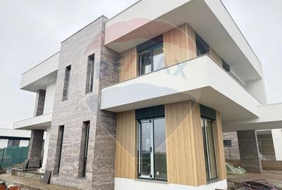 Casă cu 5 camere în Dealuri Oradea