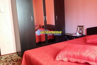 Apartament cu 2 camere decomandat, mobilat în Cetate