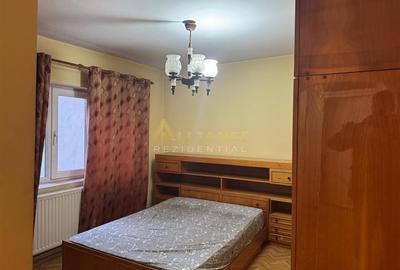 Apartament cu 3 camere decomandat în Central