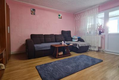 Vanzare apartament 4 camere dec, in Galati, Micro 39A, sup.91mp, mobilat - 1