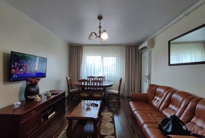 Apartament cu 3 camere decomandat în Inel I