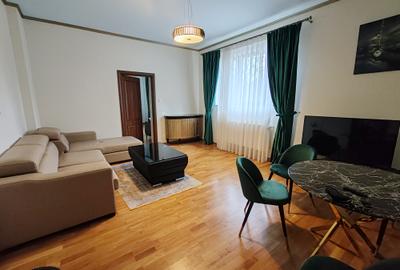 Apartament cu 2 camere semidecomandat, mobilat în Central