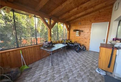 Casă cu 4 camere în Berceni