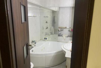 Apartament 4 camere - Blv. Unirii (La fântâni), 110 mp - 17