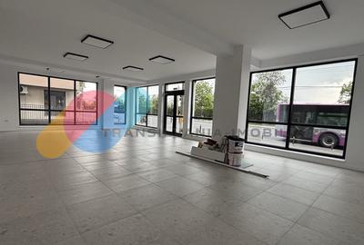 Spatiu Comercial, 94 Mp, vitrina la strada 15 ml, zona Aurel Vlaicu - 3