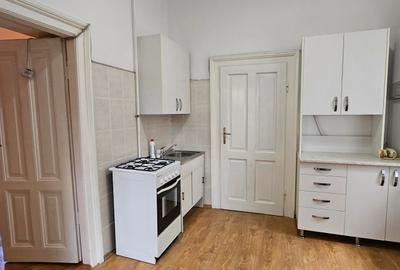 Vand garsoniera la casa situata in zona Parcului Sub Arini,parter,25m+147m teren - 9