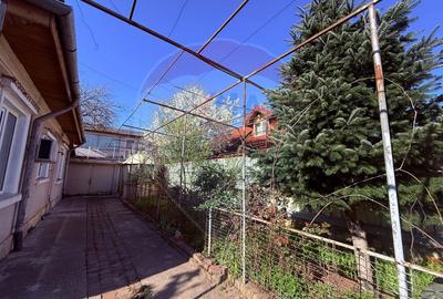 Casă de vanzare cu curte | 4 camere | Zona Gorjului | Teren generos - 19