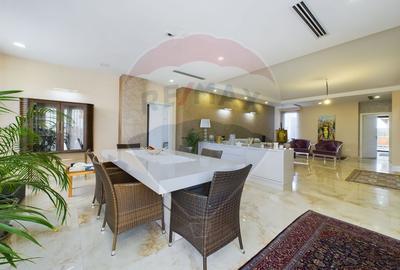 Apartament cu 4 camere semidecomandat, mobilat în Splaiul Independenței