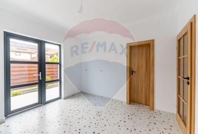 Casă elegantă și spațioasă – în complex privat, zona centrală Arad - 13