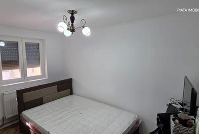 Apartament 3 Camere Decomandat, Etaj 1, Renovat complet, totul nou - Micro 6 - 5