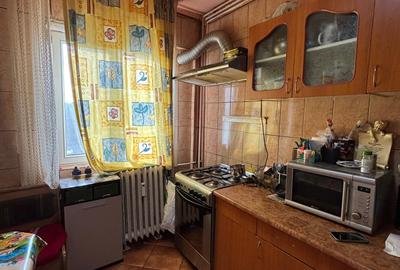 Apartament 3 camere Vanzare | Gorjului (2 minute de metrou) | An 1976 - 14