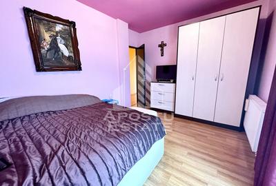 Duplex cu 4 camere situat la asfalt, in zona Planetelor - 7