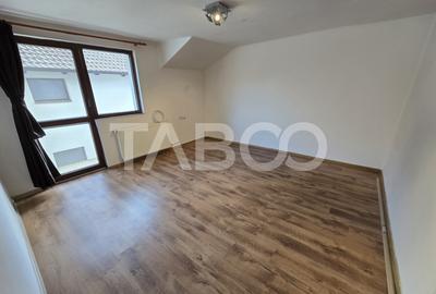 Casa de vanzare cu 6 camere 2 parcari curte libera 200 mp in Selimbar - 6