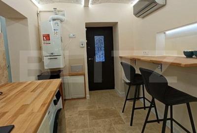 AFACERE LA CHEIE IN CENTRUL ORASULUI - 3