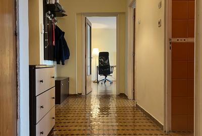 Apartament 2 Camere,Unirii, Metrou,bl.1996,DECOMANDAT,Amenajat,3 balcoane - 35