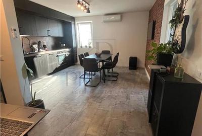 Apartament cu 3 camere decomandat, mobilat în Giroc