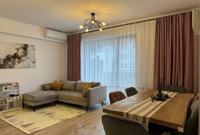 Apartament cu 4 camere decomandat, mobilat în Băneasa