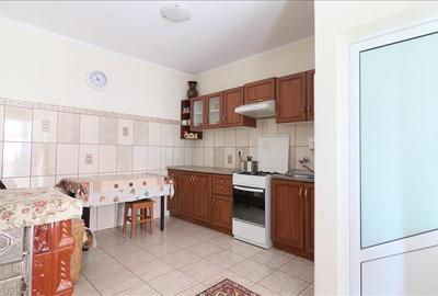 Casa deosebita in V.Lupului - 12