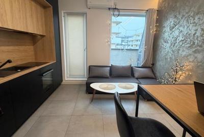 Apartament cu 2 camere semidecomandat, mobilat în Florești