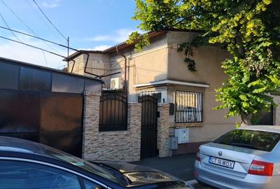 Casa la sol cu terasa și garaj de vanzare - 1