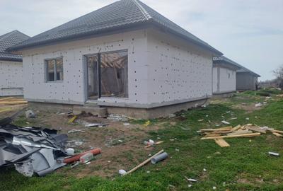 Casa  pe parter 3 cam+Pod.Teren 210mp. - 5