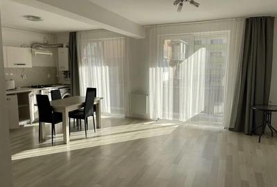 Apartament cu 3 camere semidecomandat în Florești