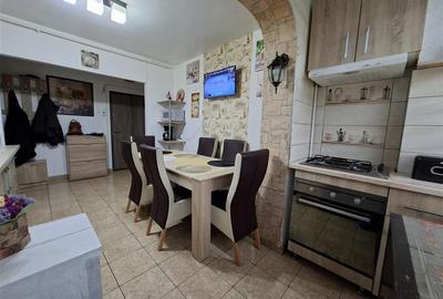 Apartament modern 3 camere balcon zona Vasile Aaron - 10