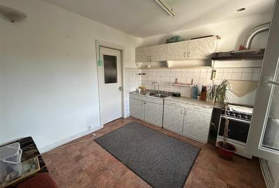 Apartament cu 4 camere de vanzare, zona liceul Pedagogic - 7