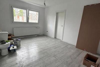Apartament cu 2 camere semidecomandat în Micro 11