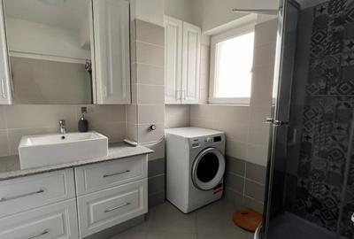 Vila Tunari/ Curte/ disponibila/ 2 locuri parcare - 6