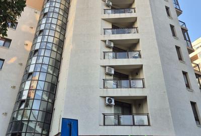 Penthouse 104,97 mp + 192,81 mp terase - piata Sudului - 20