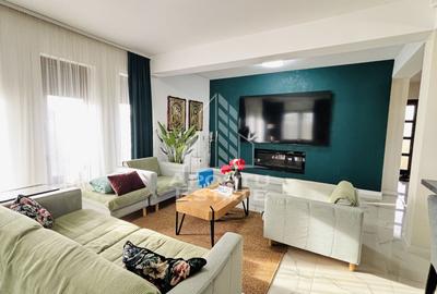 Casa deosebita cu 5 camere in Dinias - 1