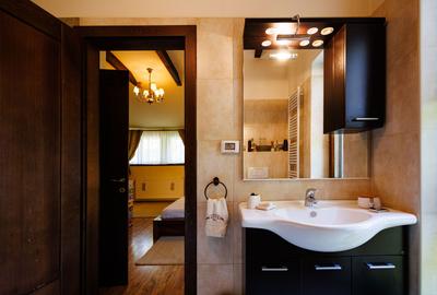 Locuiește lângă pădure, dar cu toate facilitățile la îndemână - 21