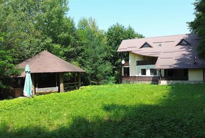 Casă individuală cu 6 camere în Sucevița