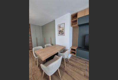 Apartament cu 3 camere semidecomandat, mobilat în Iris