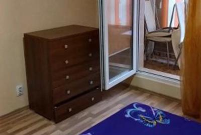 Apartament cu 3 camere decomandat, mobilat în Rahova