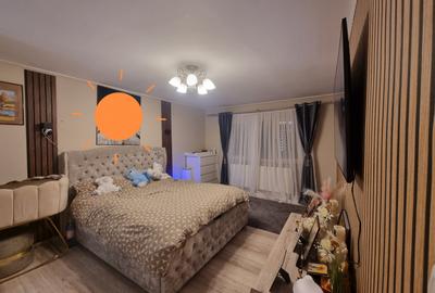 Apartament cu 2 camere decomandat, mobilat în Central