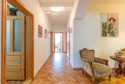 Vilă 4 familii | Apartament + mansardă | Curte 98 mp - 23