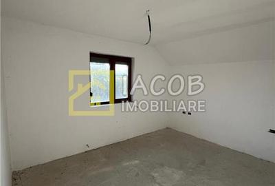 Casa ''''la gri'''' P+M, Dumbrava -Itesti, jud Bacau - 5
