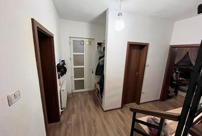 Vand ½ duplex in Ghiroda, 4 Camere, zona excelenta, 2 Locuri de Parcare, AC - 10