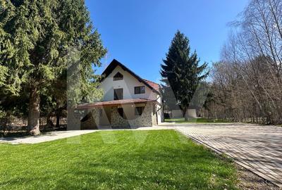 Casă individuală cu 7 camere în Avrig