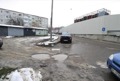 Garaj langa Cora - pe teren proprietate - 1