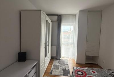 Apartament de închiriat, 3 camere, 72 mp, Central zona Piața Mihai Viteazul - 11
