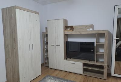 Direct proprietar  Inchiriez  apartament 2 camere  Renovat  Exercitiu - 8