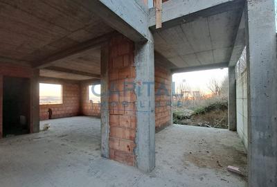 Casa cu garaj, zona Planoare - 11